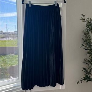 26 - Black Velvet Midi Skirt